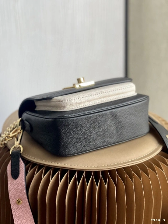 VUITTON LOUIS LOCKME TENDER 0417